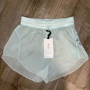 Lululemon Step Out High-Rise Short, size 8